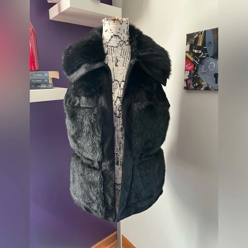 RLZ Faux Fur Vest - Picture 1 of 12